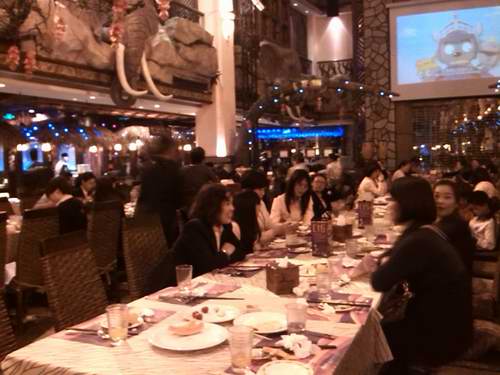 广东华体会娱乐官网 v571中国有限公司举办国际妇女节自助餐会